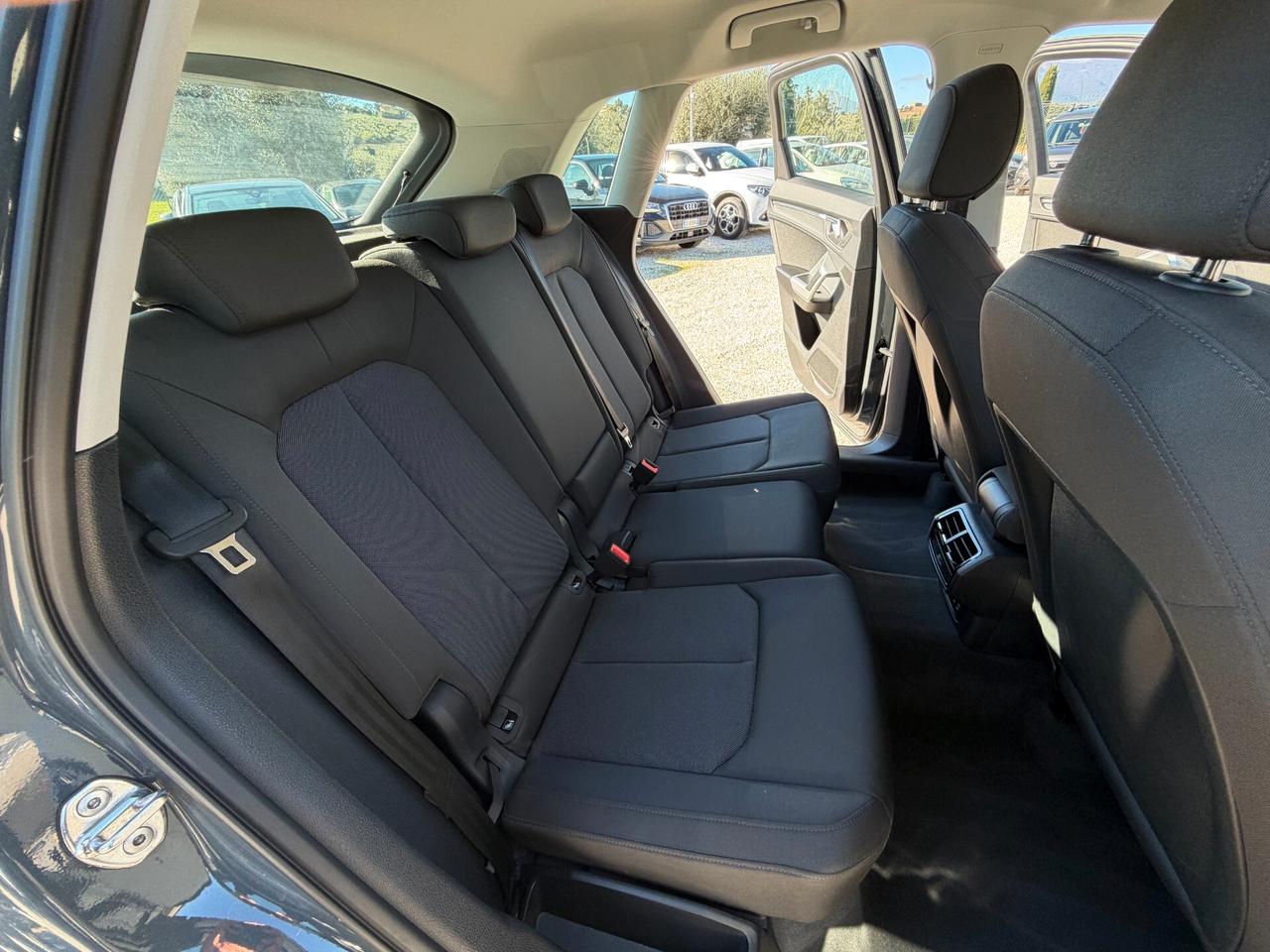 Audi Q3 35 TDI S tronic 150 cv Business 116.528 Km
