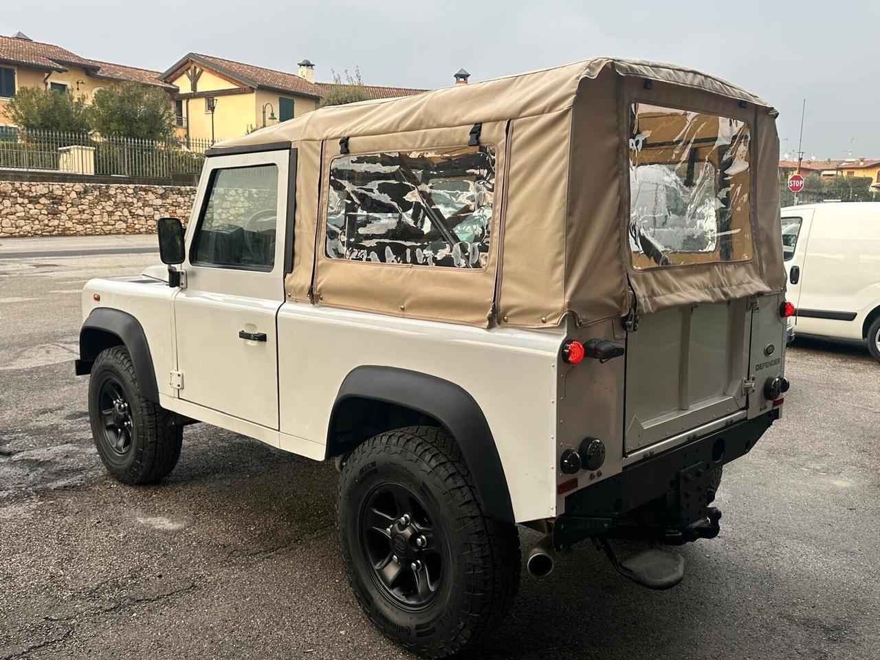 Land Rover Defender td4 90 Cabrio / Soft Top 6 posti