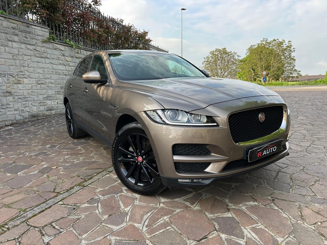 Jaguar F-Pace 2.0 D 180 CV AWD aut. R-Sport