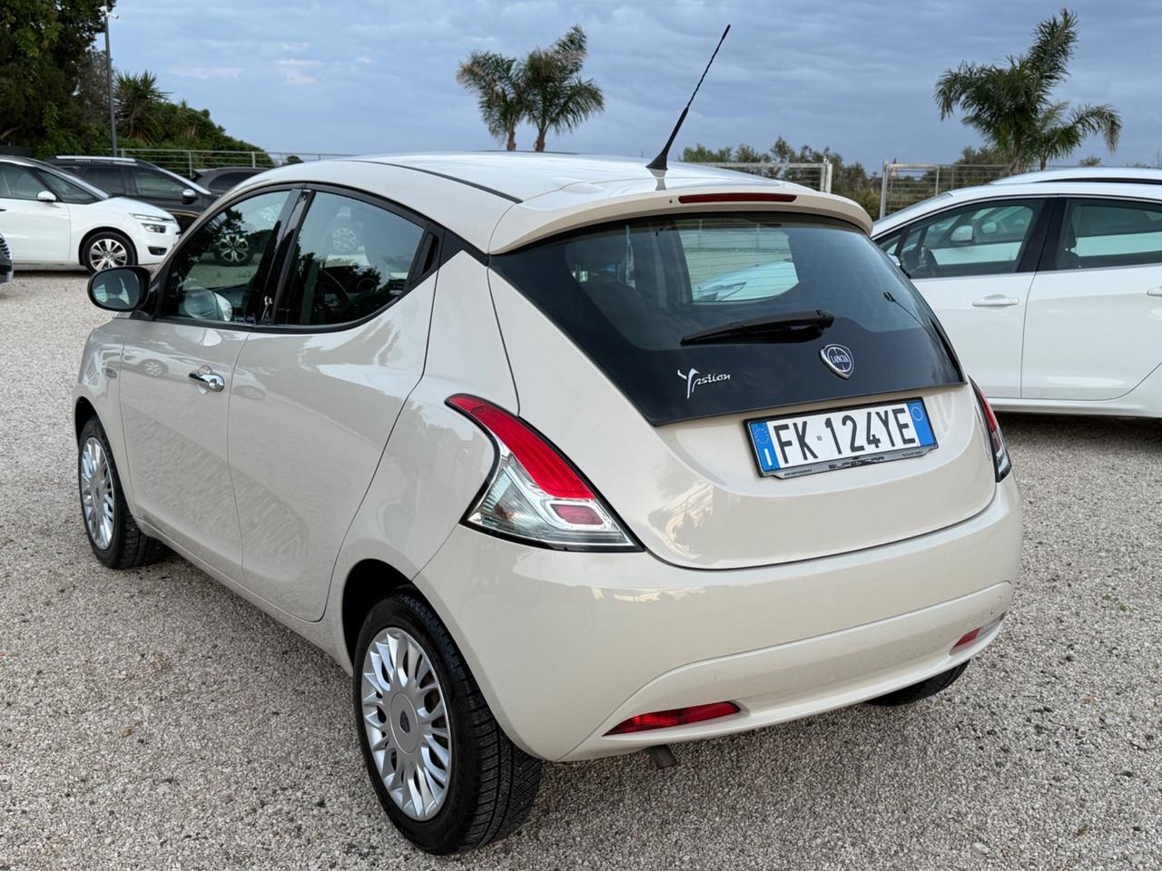 Lancia Ypsilon 1.2 69 CV 5 porte Gold