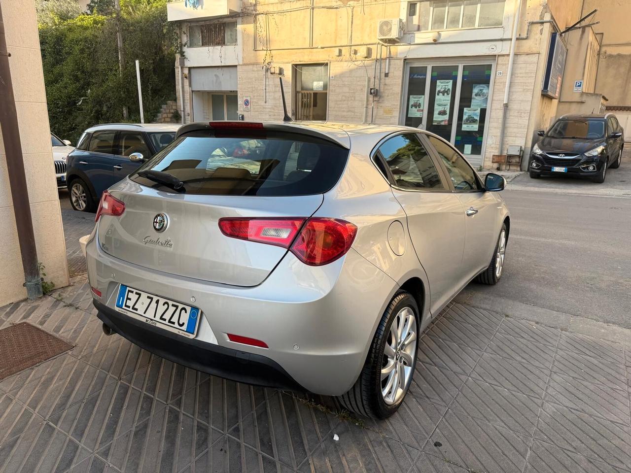 Alfa Romeo Giulietta 1.6 JTDm-2 105 CV Exclusive
