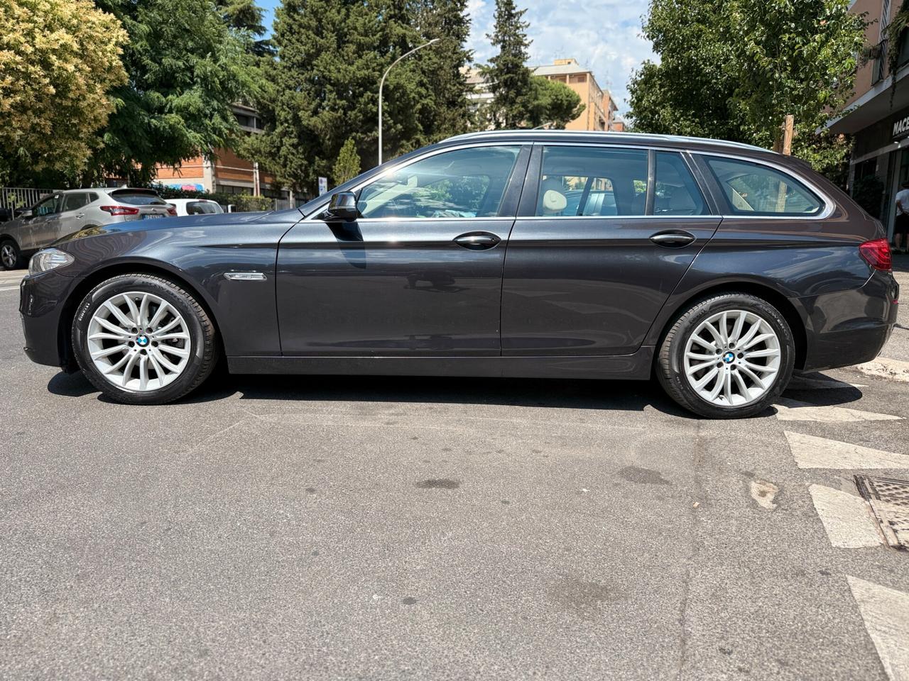 Bmw Serie 5 520d Luxury Tagliandi BMW
