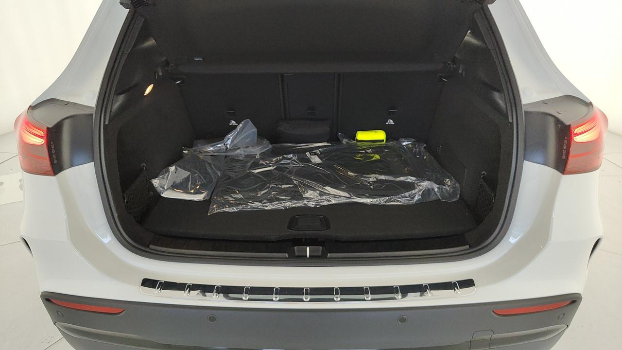 Mercedes-Benz GLA 200 d Automatic 4MATIC