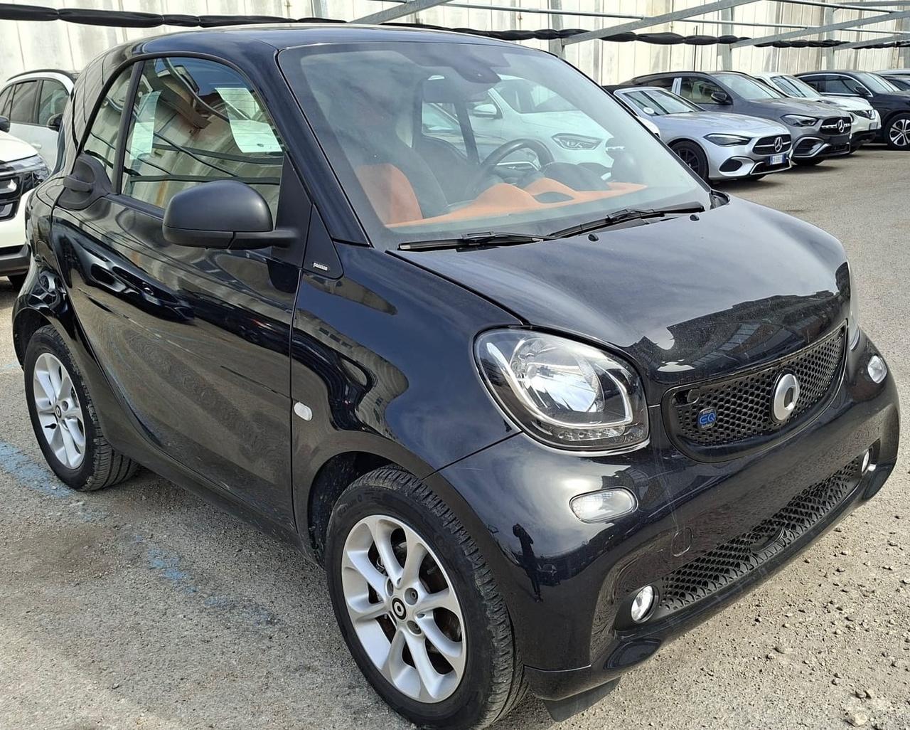 Smart fortwo EQ Prime iva esposta
