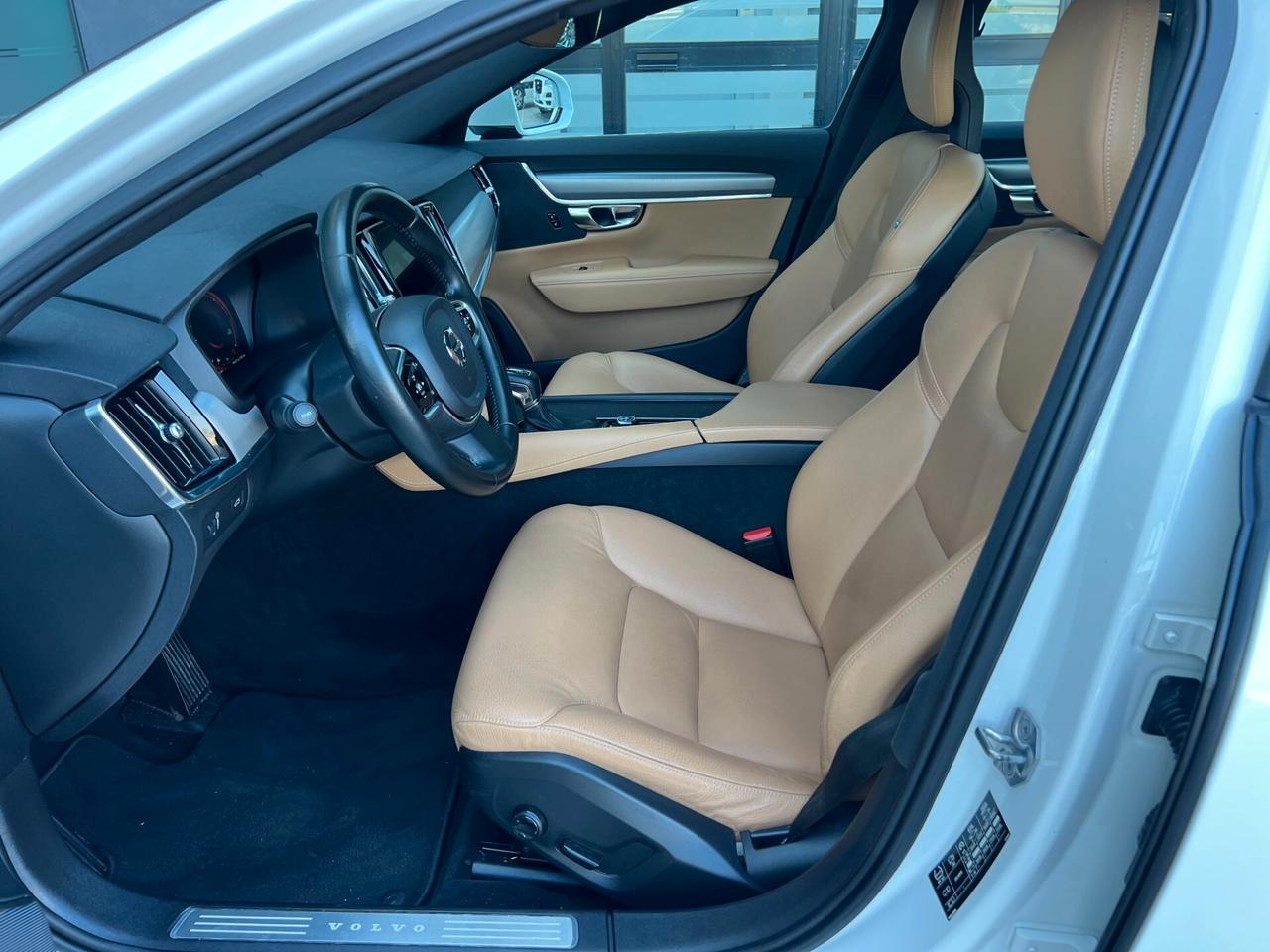 Volvo V90 D4 AWD Geartronic Momentum/TAGLIANDI UFFICIALI