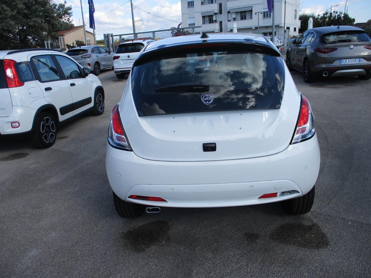 Lancia Ypsilon 1.0 FireFly 5 porte S&S Hybrid Plat