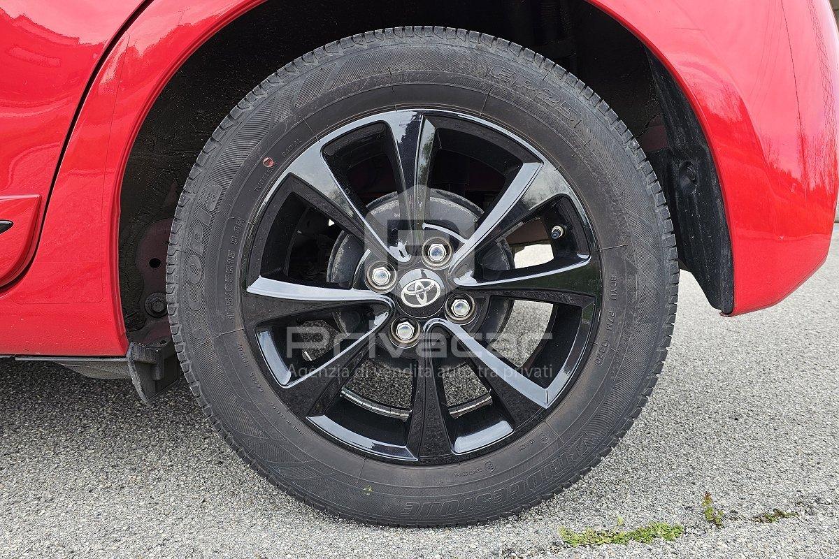 TOYOTA Yaris 1.0 72 CV 5 porte Active