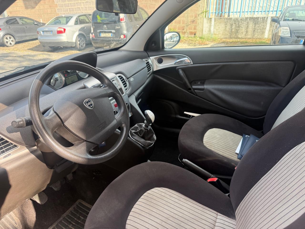 Lancia Ypsilon 1.2 Argento