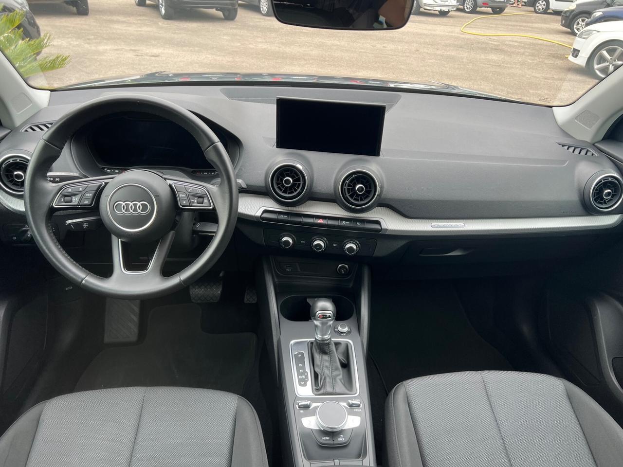 Audi Q2 40 TFSI quattro S tronic Business