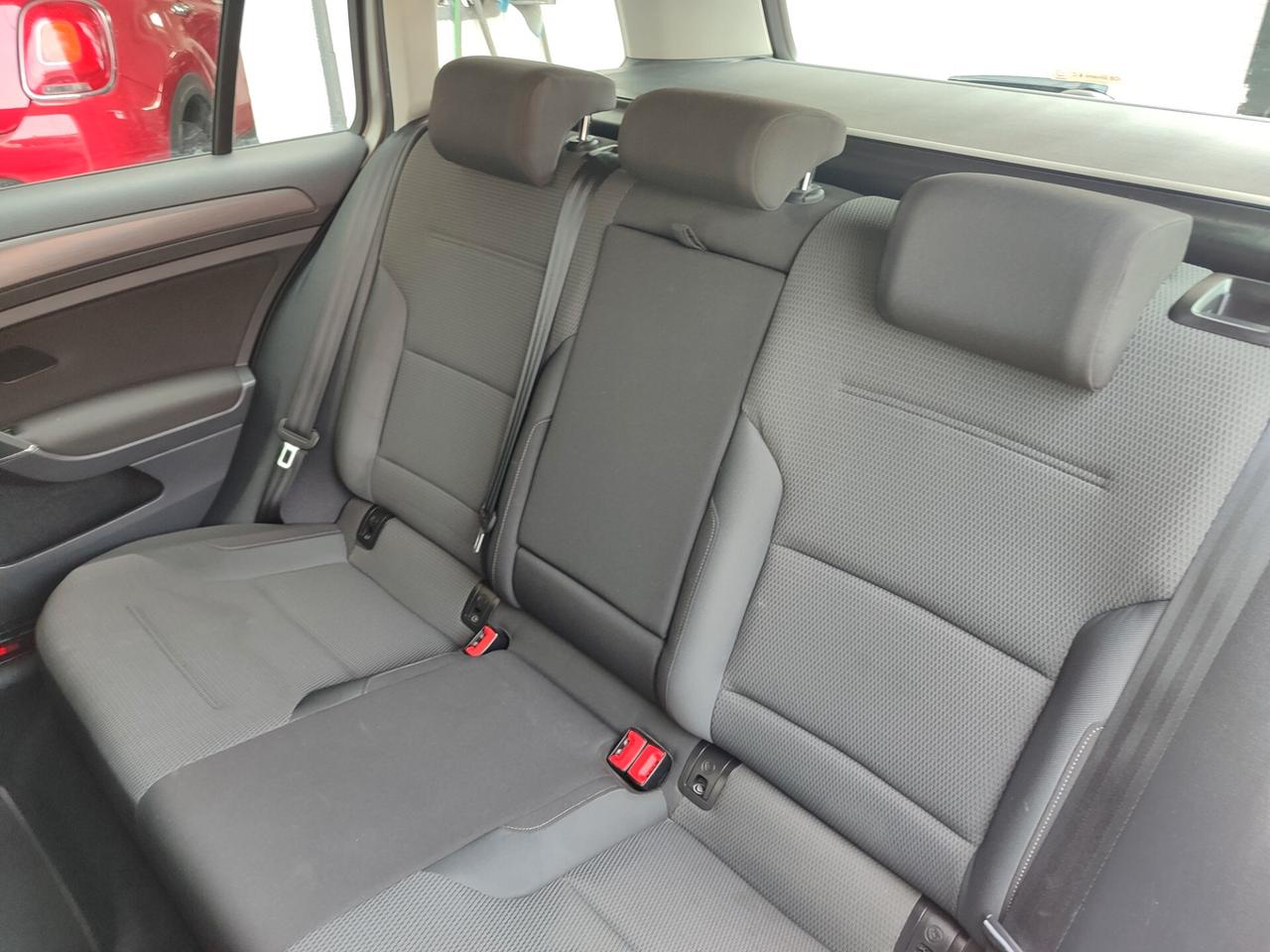Volkswagen Golf Variant 1.6 TDI 115 CV DSG Business BlueMotion Tech.