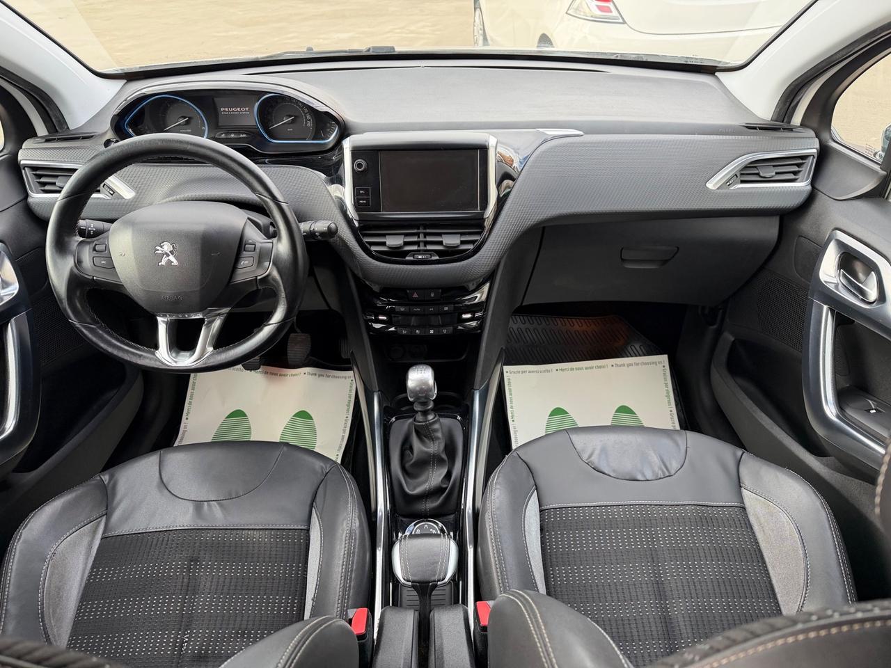 Peugeot 2008 1.6 e-HDi 115 CV Stop&Start Féline