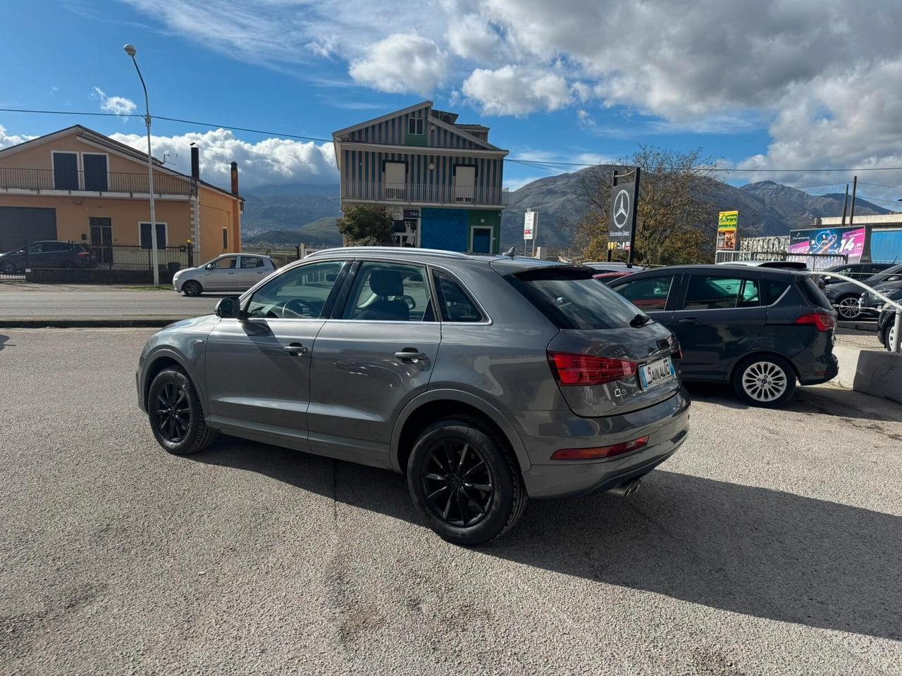 Audi Q3 2.0 TDI 150 CV S line Garanzia