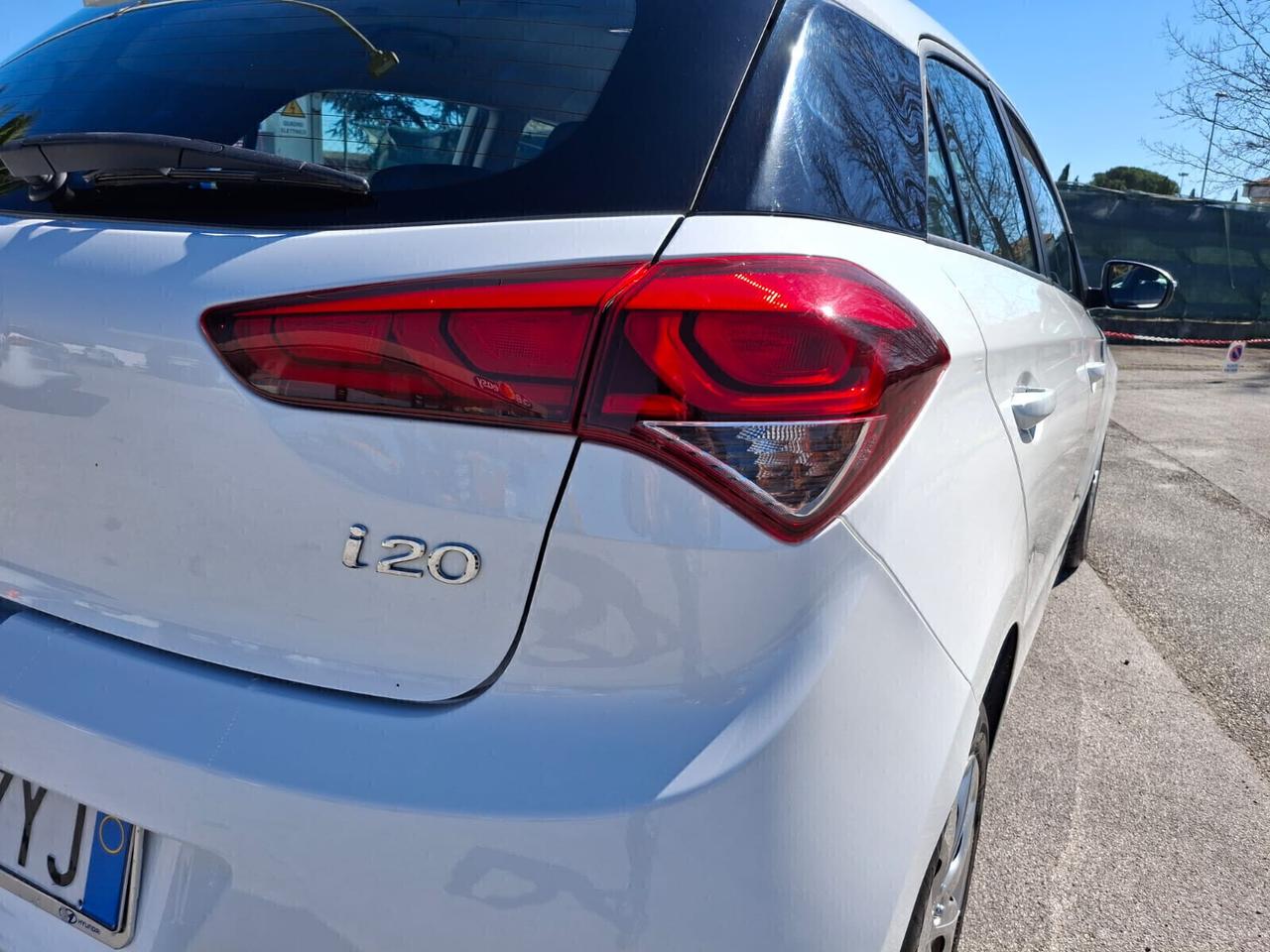Hyundai i20 1.1 CRDi-*DIESEL EURO 6*NEOPATENTATI*