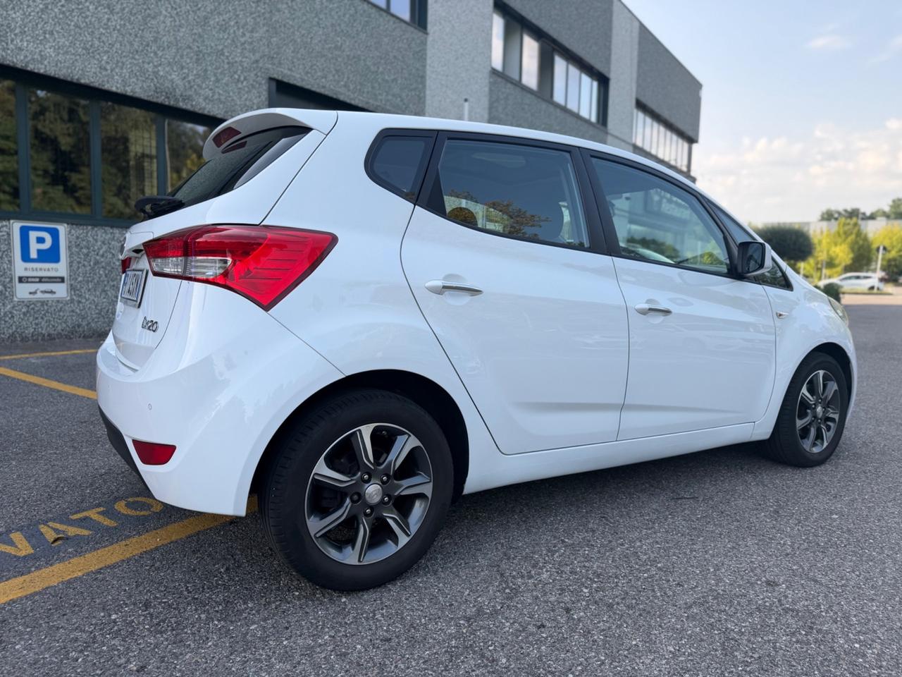Hyundai iX20 1.4 90 CV *Neopatentati/Tetto