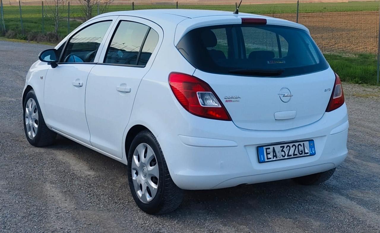 Opel Corsa 1.2 80CV 5 porte GPL-TECH Edition