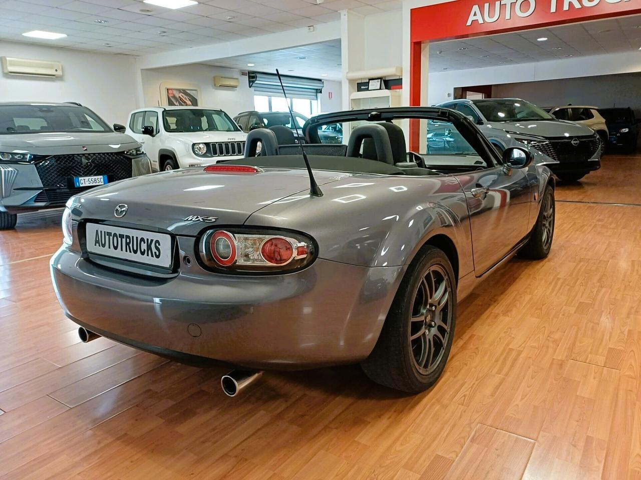 Mazda MX-5 Roadster 1.8L Fire