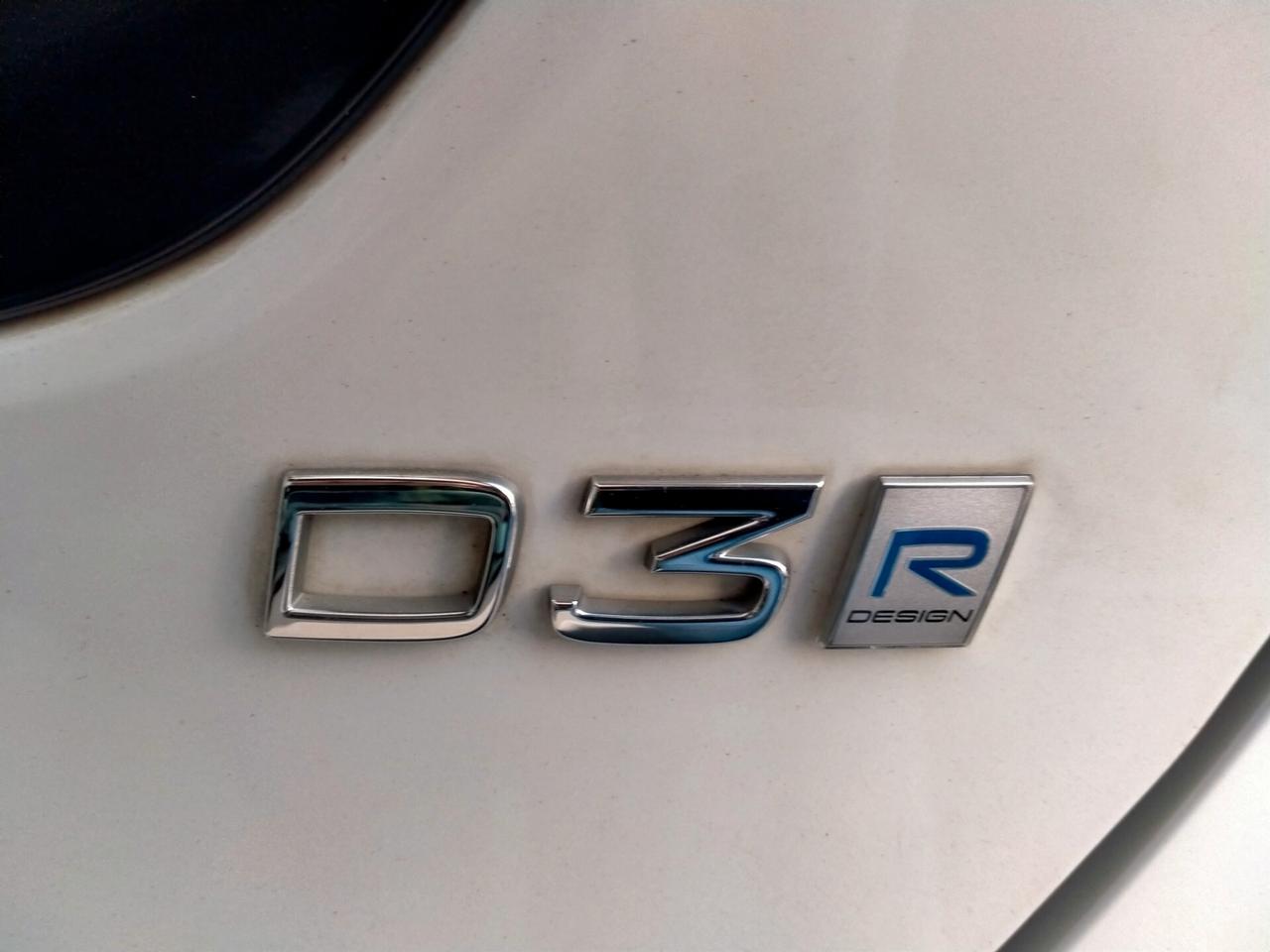 Volvo V40 2.0D3 R-DESIGN GEARTRONIC 8M M.Y.17 E6 FULL LED SYSTEM /PELLE ALCANTARA