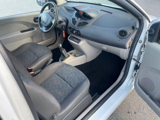 RENAULT Twingo 1.2 BENZ 58 CV 8V ADATTA A NEOPATENTATI
