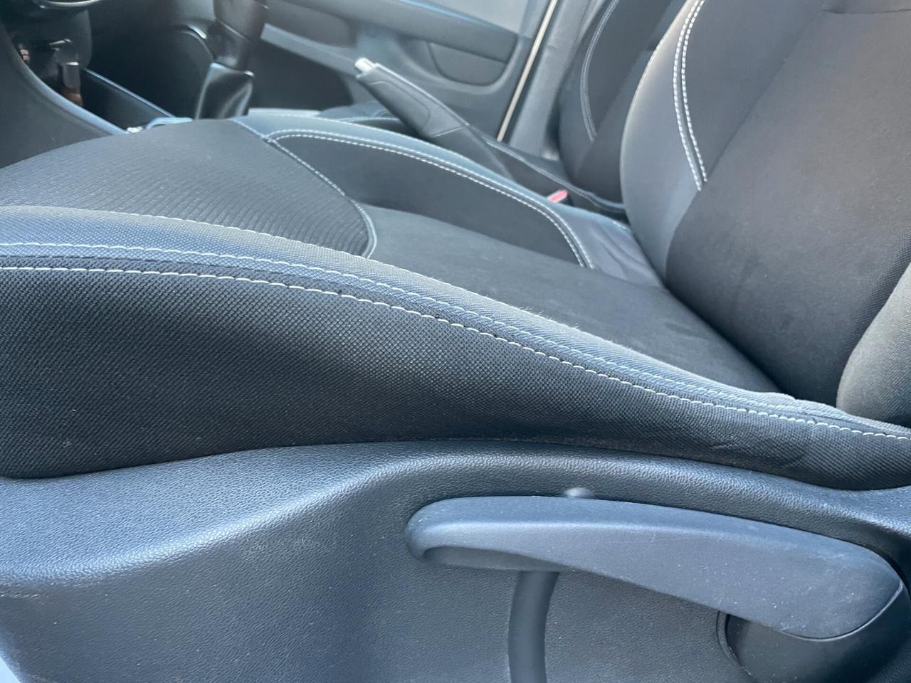 Renault Clio NEOPATENTATI - GPL