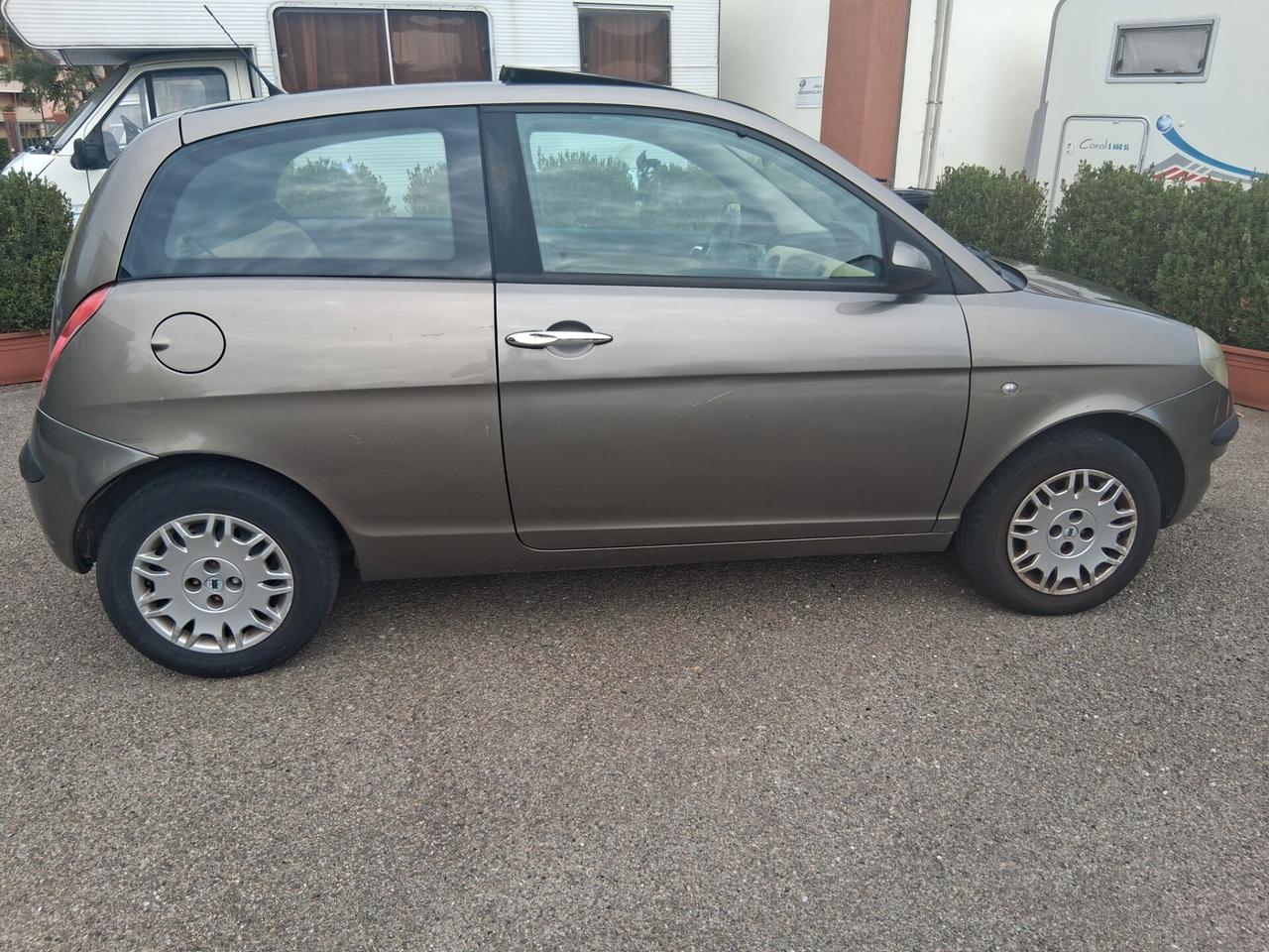 Lancia Ypsilon 1.2 Argento