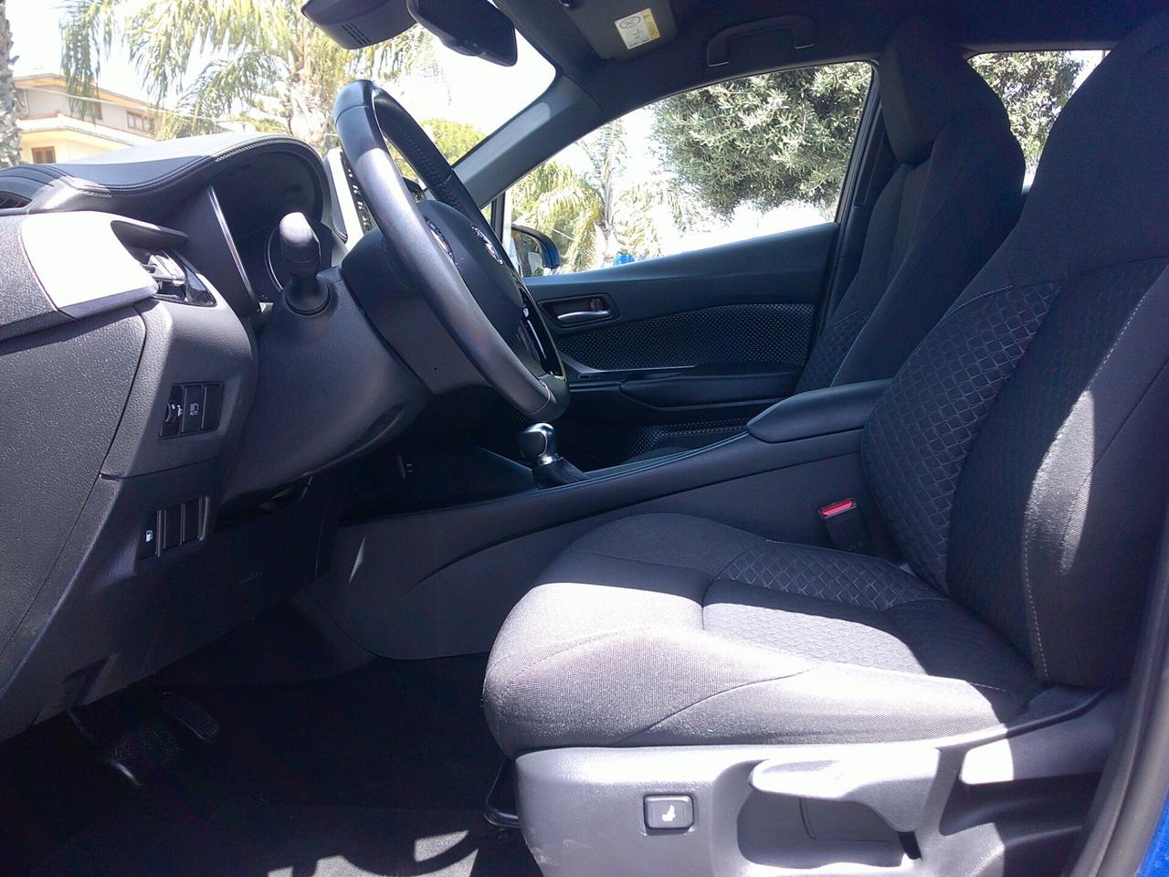 Toyota C-HR 1.8 Hybrid E-CVT Active