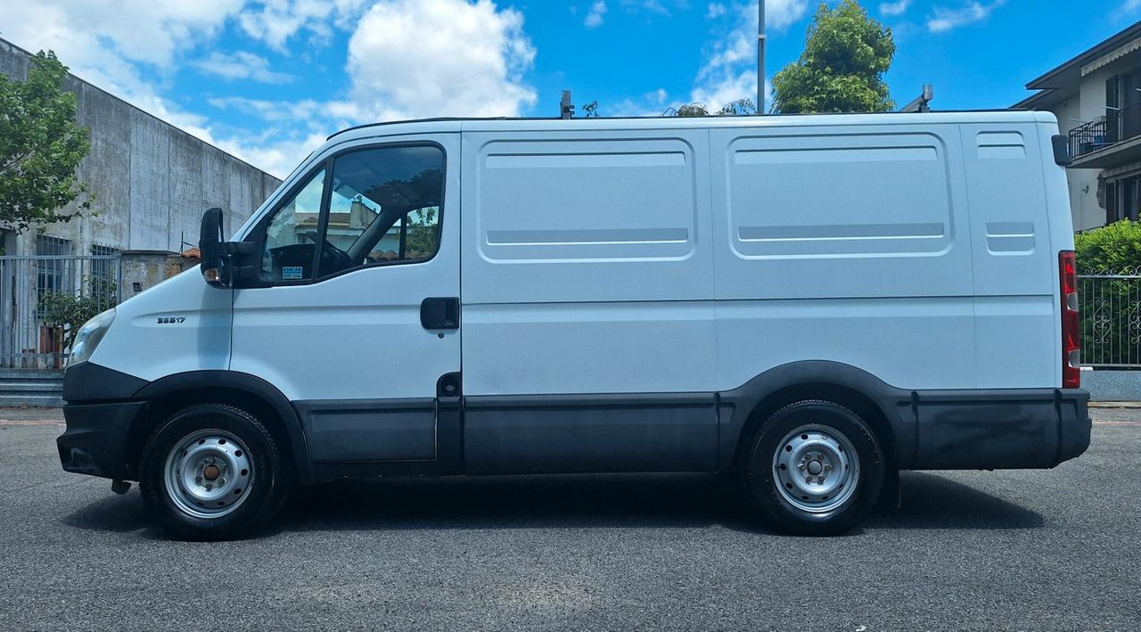 Iveco Daily 35S17LV 3.0 HPT PC-SL-TN Furgone