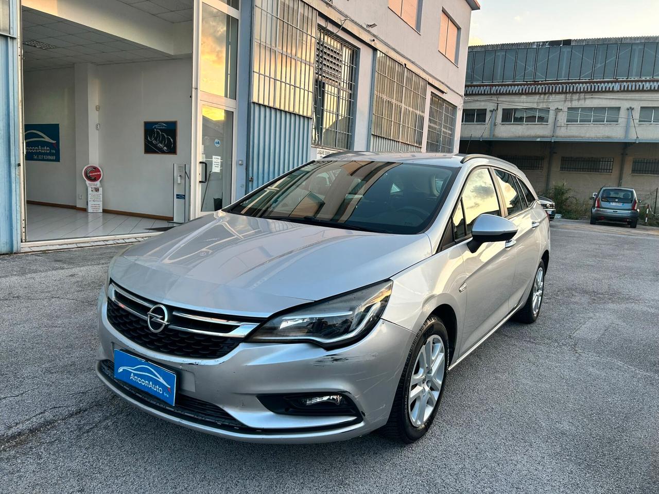 Opel Astra 1.6 CDTi SOLO PER RIVENDITORI 2016