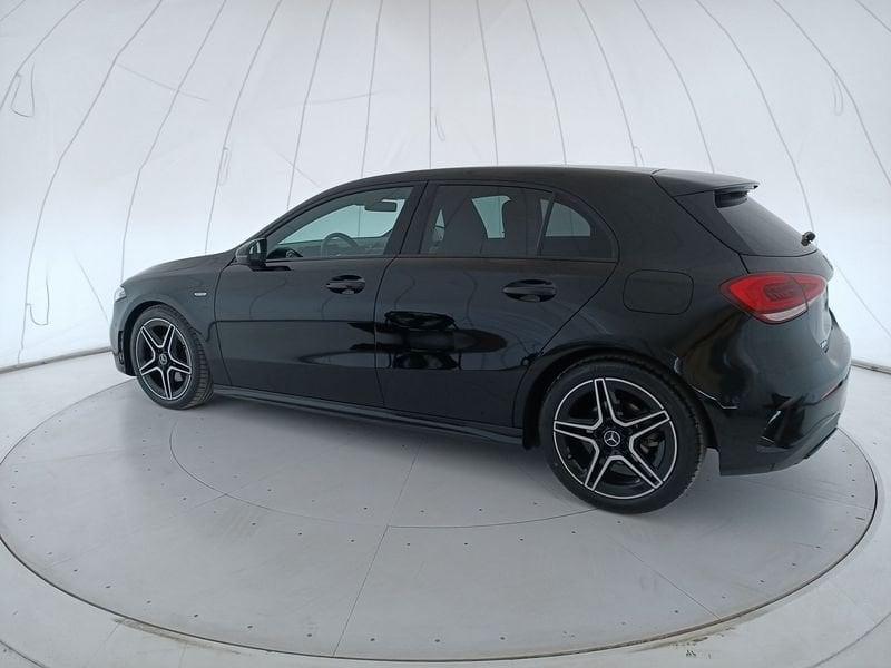 Mercedes-Benz Classe A - W177 2018 A 180 d Premium Night edition auto