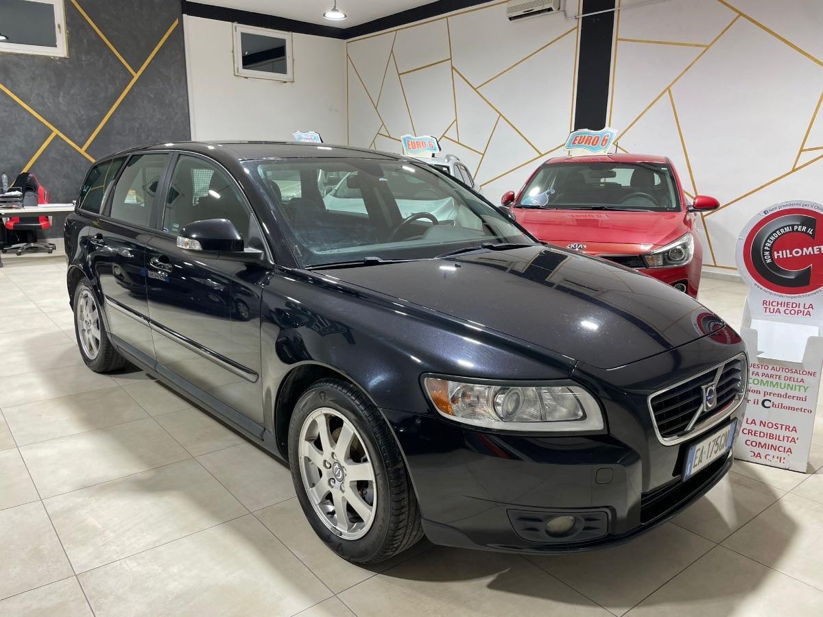 VOLVO - V50 - D4 Summum 2.0 GPL