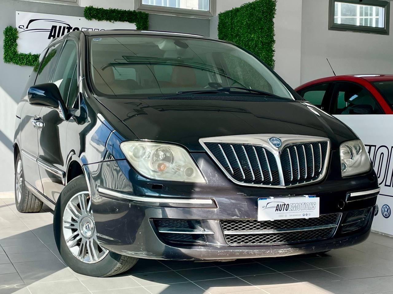 Lancia Phedra - Full Optional | Porte Scorrevoli