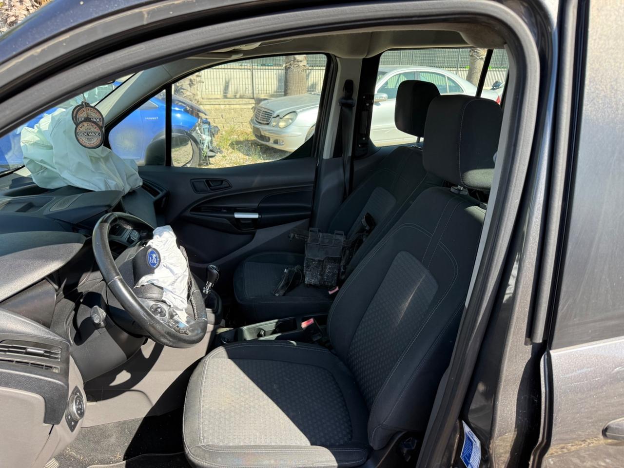 Ford Tourneo Connect Gran 1.5 TDCi Titanium