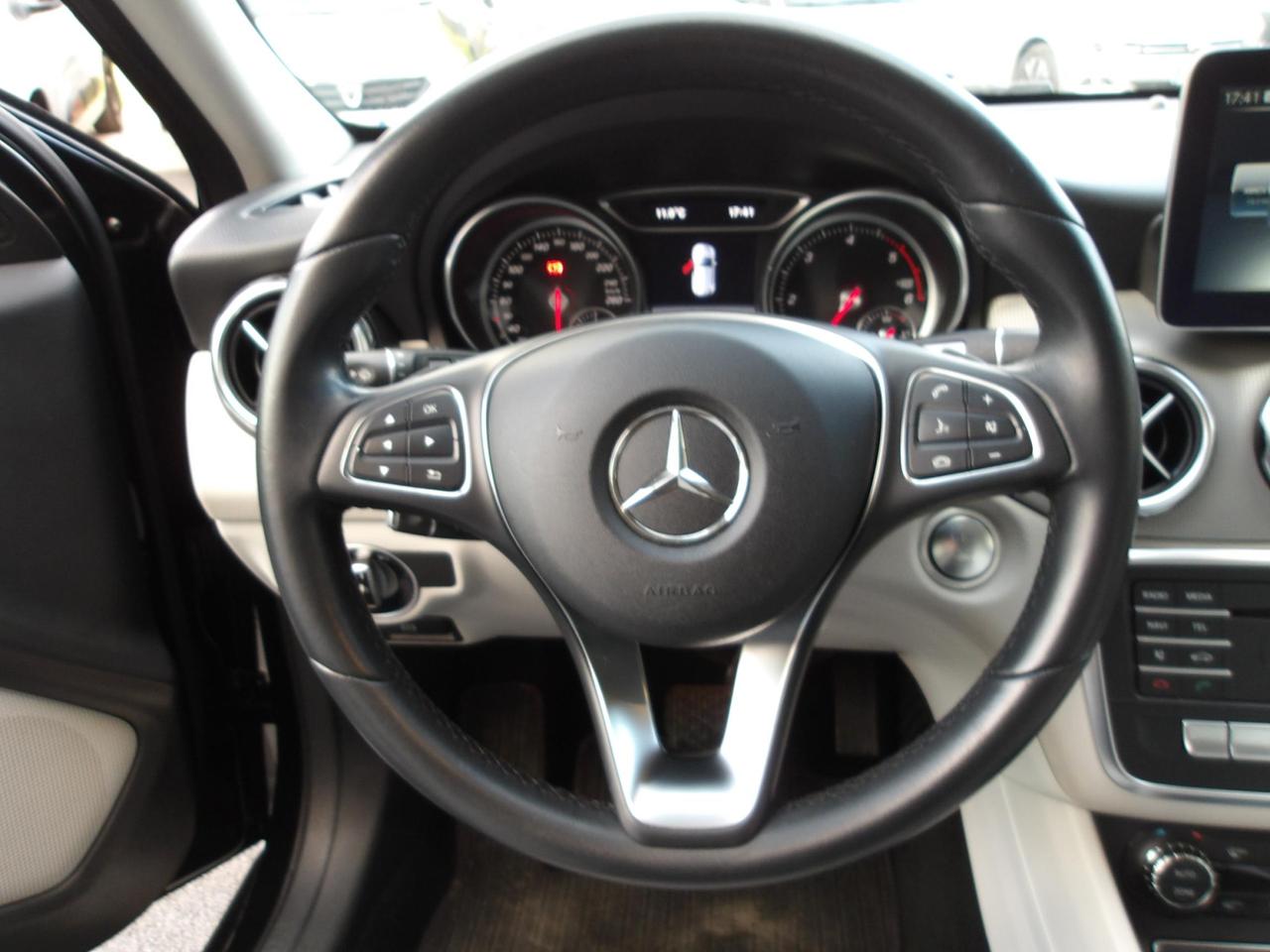 Mercedes GLA 200 d Sport auto