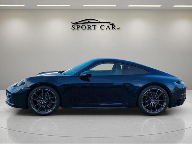 PORSCHE 911 Carrera (992)