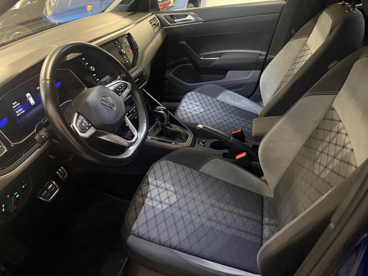 Volkswagen Polo 1.0 TSI DSG R-Line