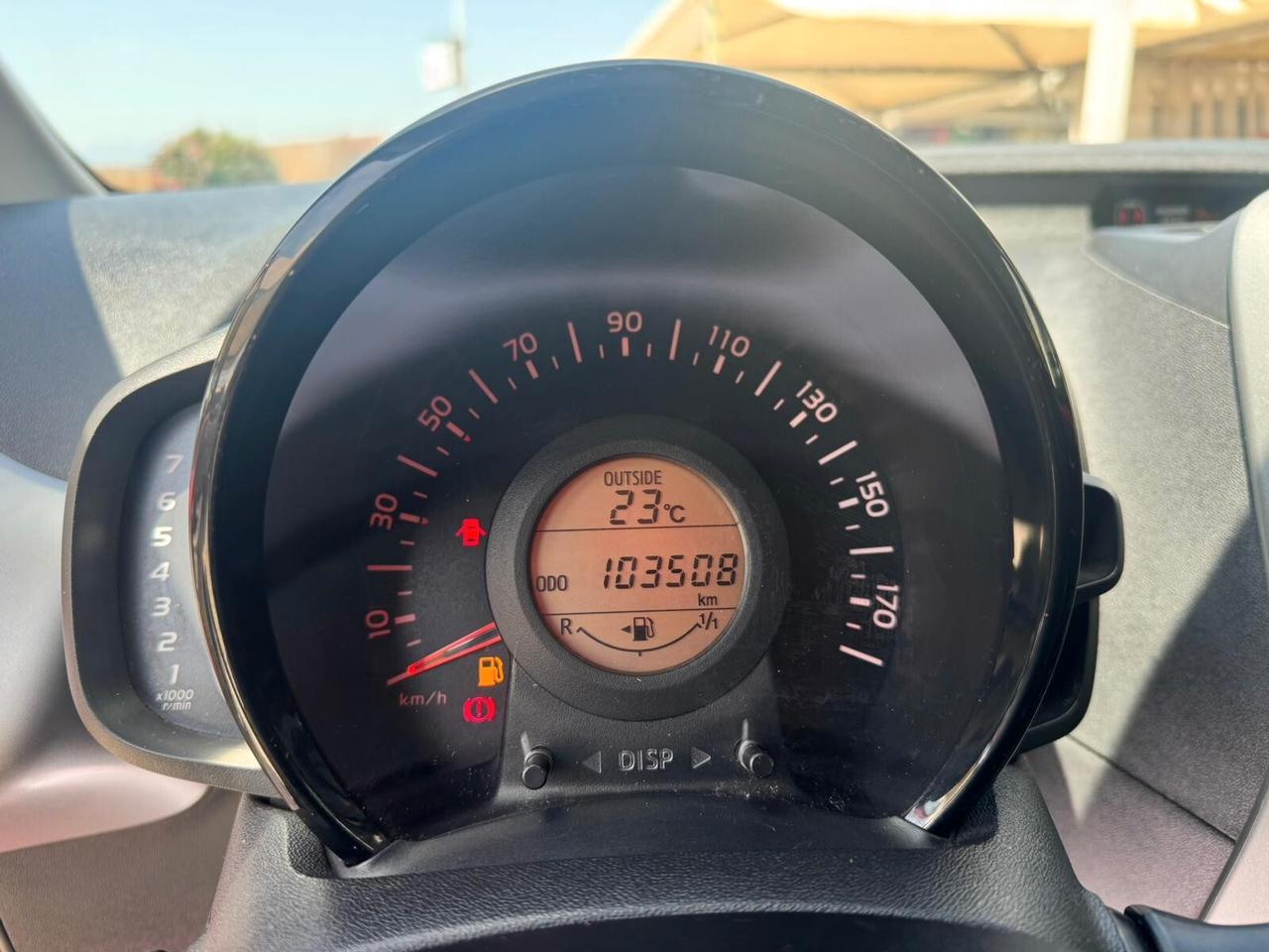 Toyota Aygo 1.0 VVT-i 69 CV 5 porte x-cool TSS