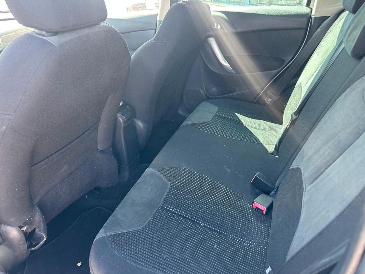 Citroen C3 1.6 HDi EXCLUSIVE STYLE