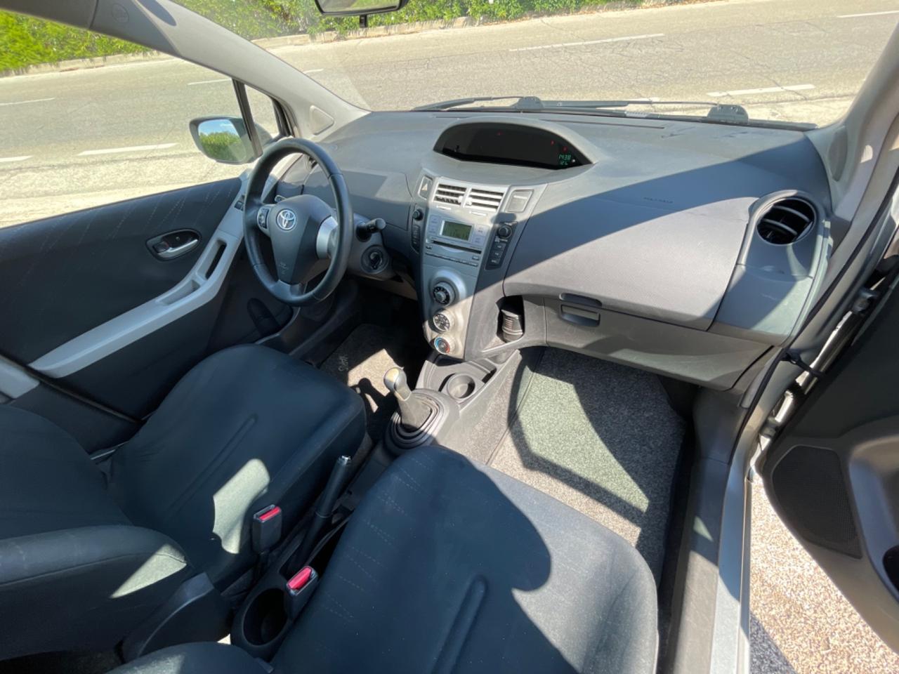 Toyota Yaris 1.4 D-4D 5 porte Sol 90 CV