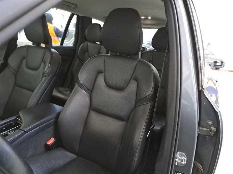 VOLVO XC90 B5 D AWD Geartronic 7 posti Inscription