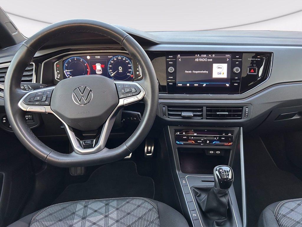 VOLKSWAGEN Taigo 1.0 tsi r-line 115cv del 2024