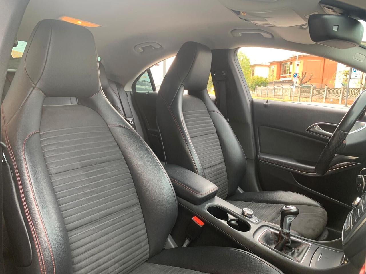 Mercedes-benz CLA 200d Premium AMG Pack Neopat.