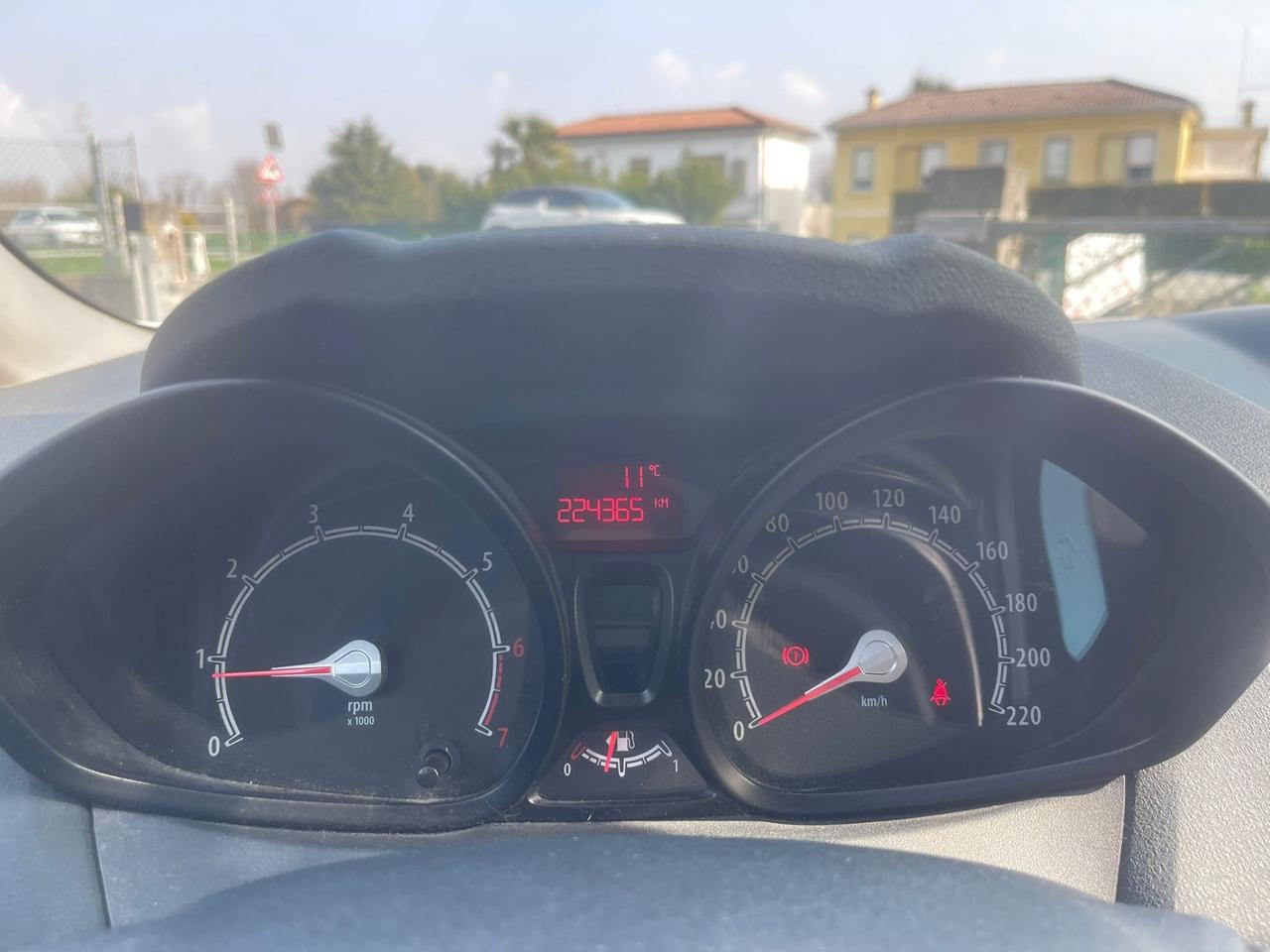 Ford Fiesta 1.4 5 porte Bz.- GPL Titanium