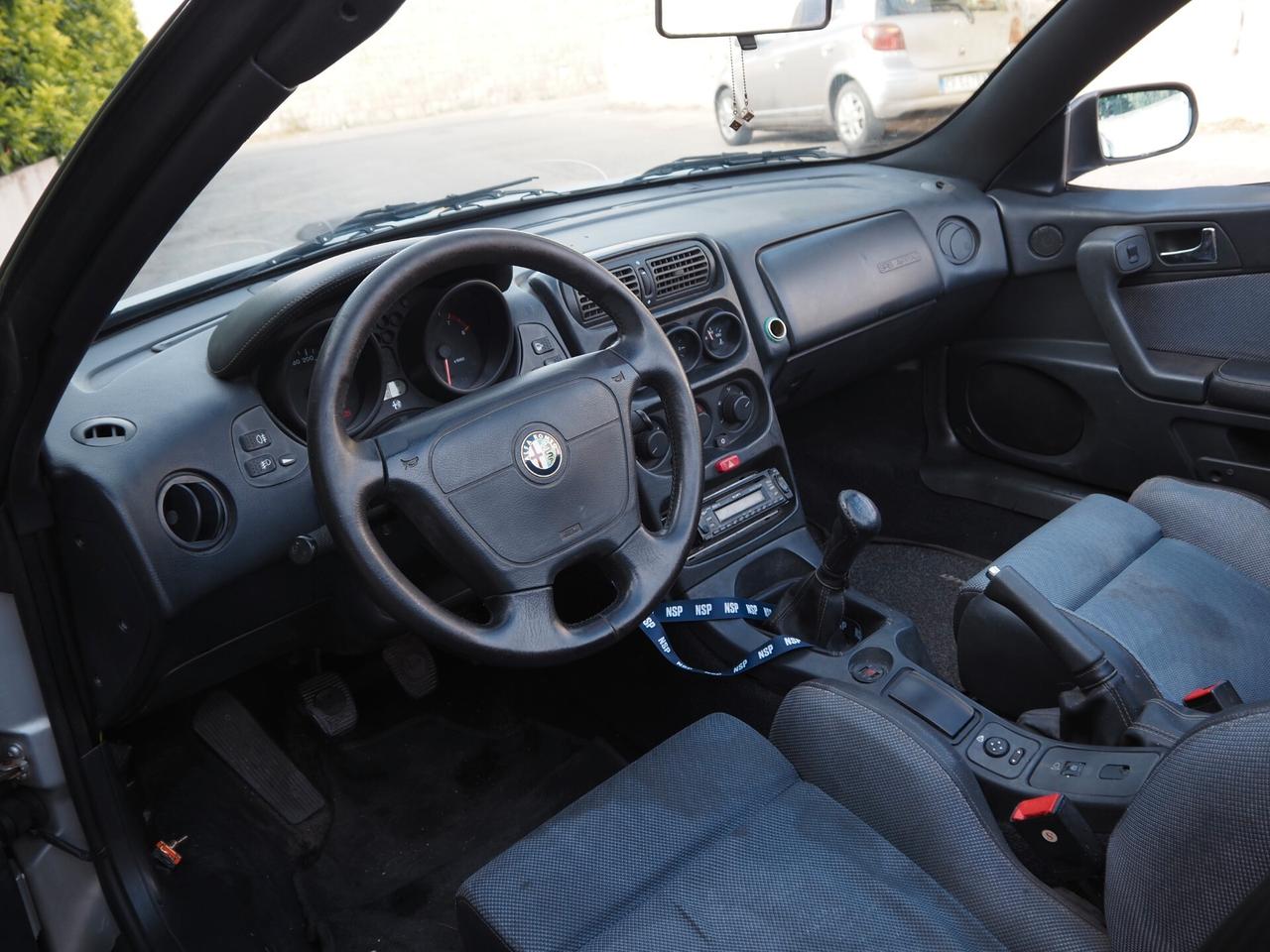 Alfa Romeo Spider 2.0 Twin Spark 16V