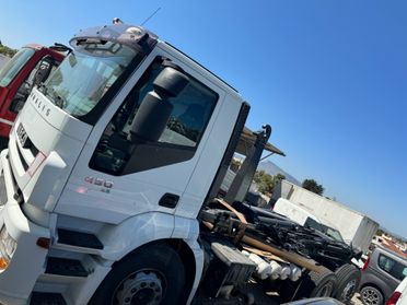 Iveco 260s45 tre assi Scarrabile euro 5 manuale
