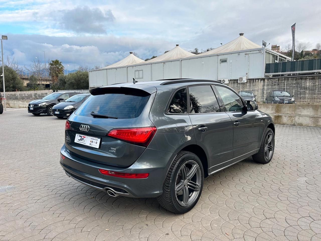 Audi Q5 3.0 V6 TDI 250 CV S-LINE