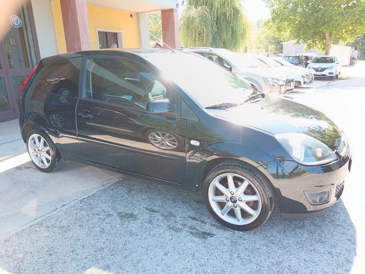 Ford Fiesta 1.4 TDCi 68CV TITANIUM PERFETTA