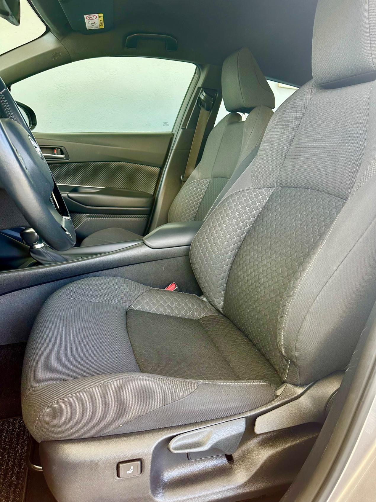 Toyota C-HR 1.8h Business e-cvt