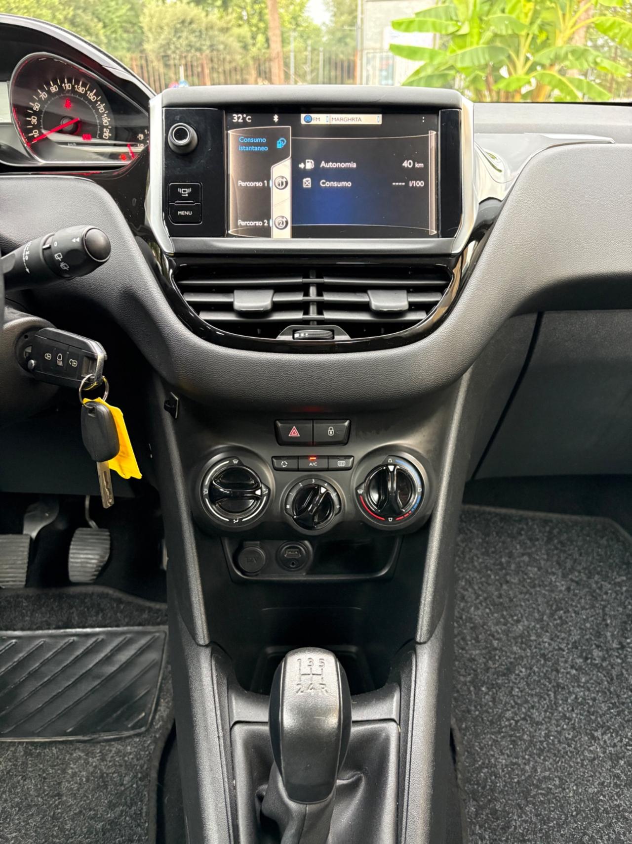 Peugeot 208 1.4 HDi 68 CV 99000km