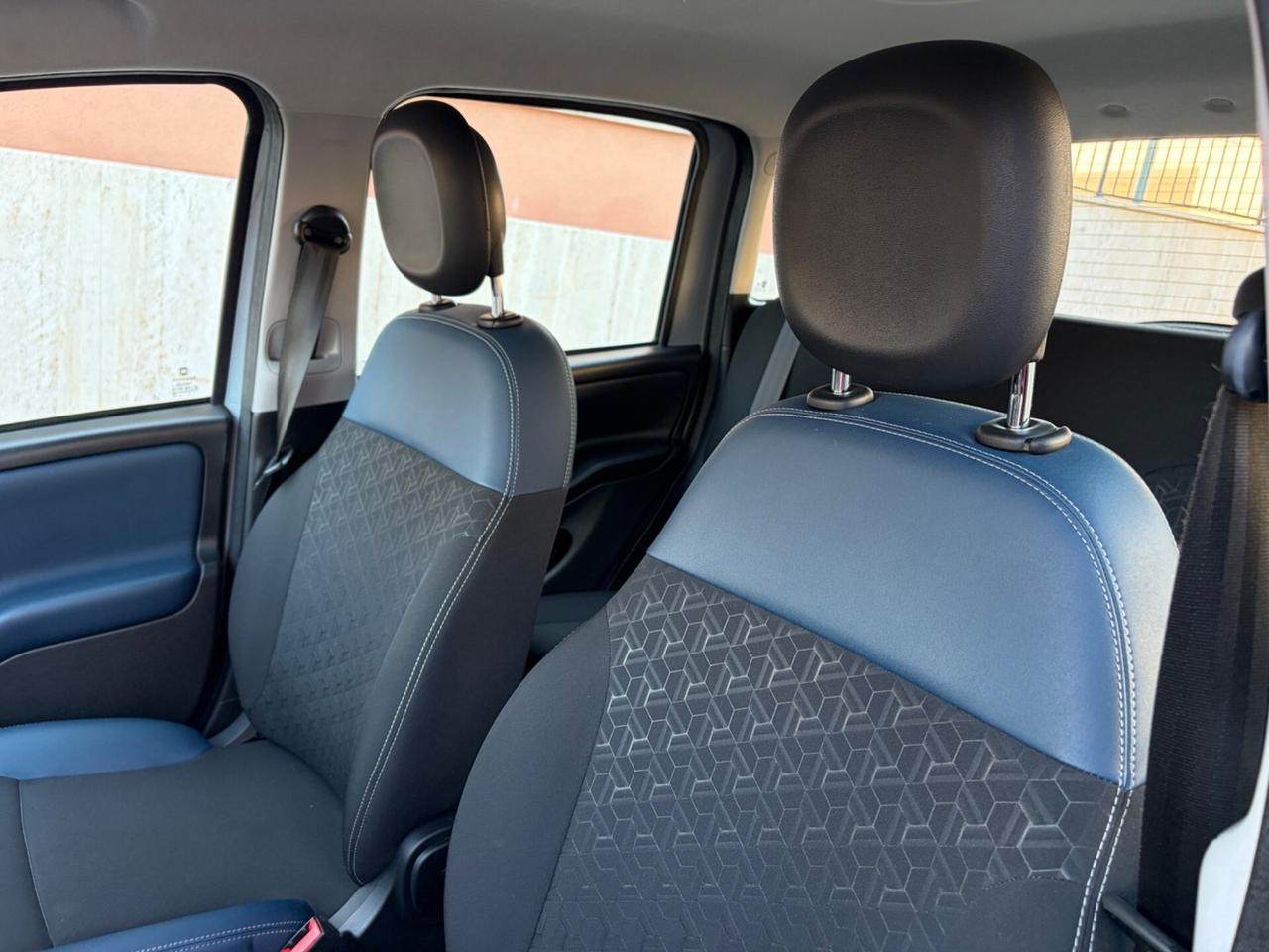 Fiat Panda 1.0 FireFly S&S Hybrid City Cross unico