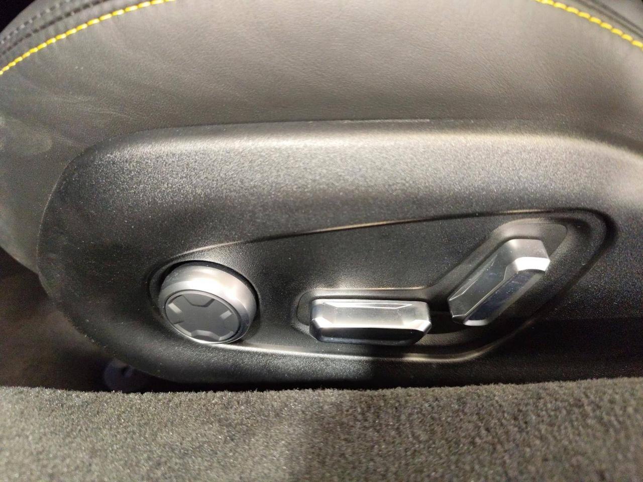 Lotus Emira 2.0 First Edition 365cv