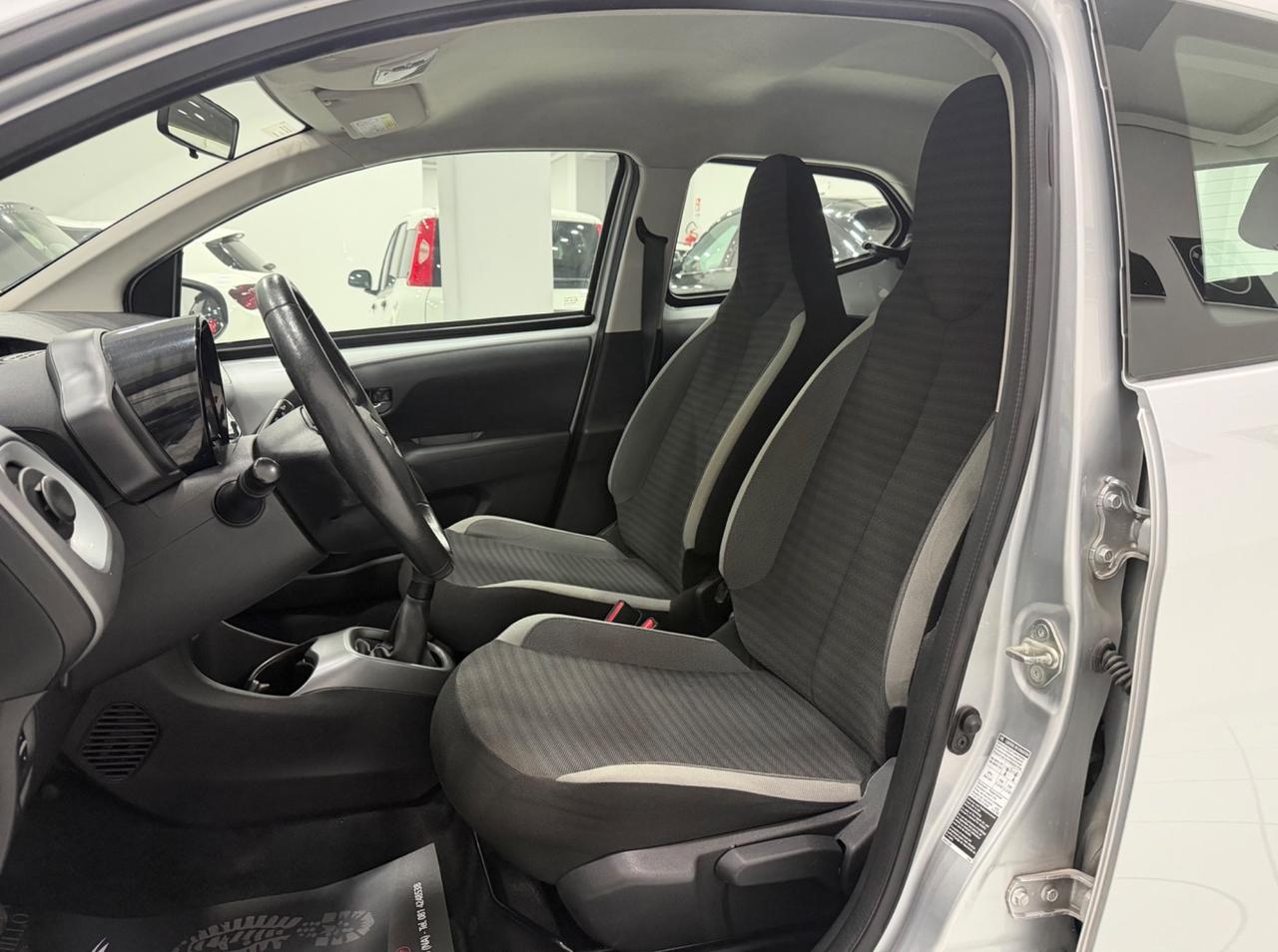 Toyota Aygo 1.0 VVT-i 72 CV 5 porte x-business